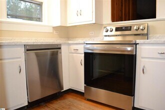 40 Lanneau Dr in Greenville, SC - Building Photo - Building Photo