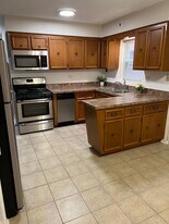 8614 W Berwyn Ave in Chicago, IL - Building Photo