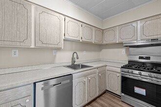 1005 Woodrow Ave in Norfolk, VA - Building Photo - Building Photo