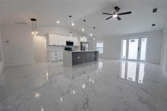 649 Wilmington Pkwy in Cape Coral, FL - Building Photo - Building Photo