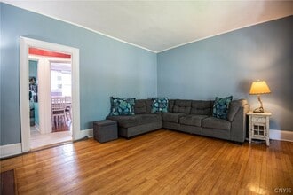 19 Genesee Ct in Utica, NY - Foto de edificio - Building Photo