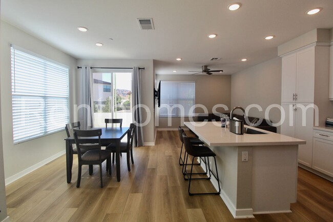 13075 Olympus Cir in Poway, CA - Building Photo - Building Photo