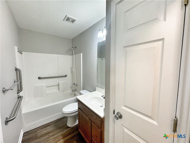 property at 521 Woodlake Dr
