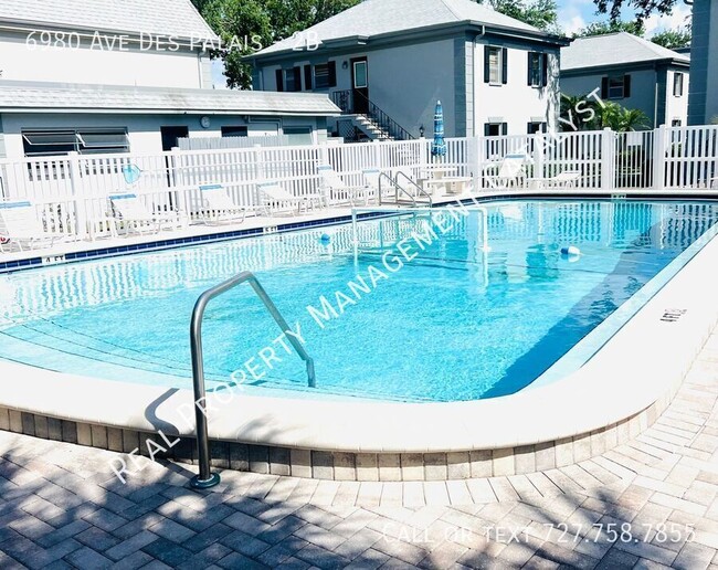 property at 6980 Avenue Des Palais