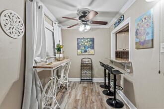 500 Lake Marina Dr in New Orleans, LA - Building Photo - Building Photo