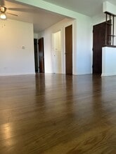10404 Michael Todd Terrace in Glenview, IL - Building Photo - Building Photo