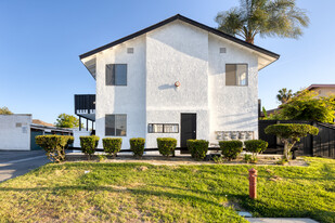 3296 Franklin Ave in Fullerton, CA - Building Photo