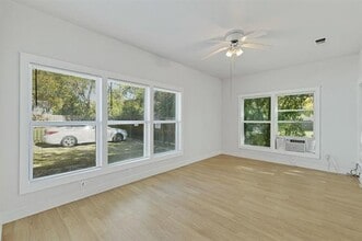 608 W Hickory St in Denton, TX - Building Photo - Building Photo