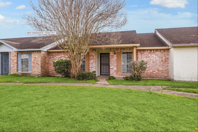 property at 6827 Chasewood Dr