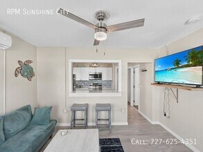 14135 Palm St in Madeira Beach, FL - Building Photo - Building Photo