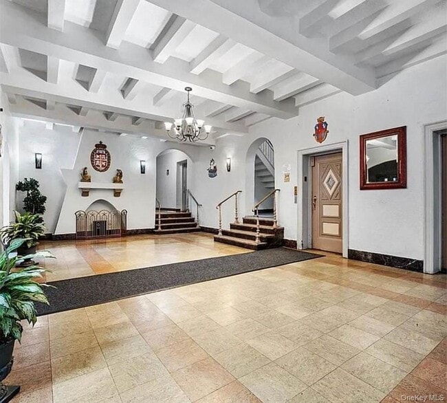 37-21 80th St in Queens, NY - Building Photo - Building Photo