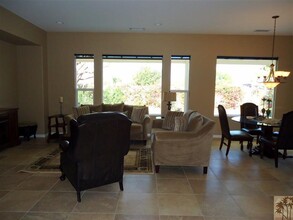 81278 Golden Barrel Way in La Quinta, CA - Foto de edificio - Building Photo