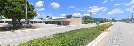 7153 Pembroke Rd in Pembroke Pines, FL - Building Photo - Building Photo