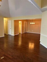 3821 Canot Ln in Addison, TX - Foto de edificio - Building Photo