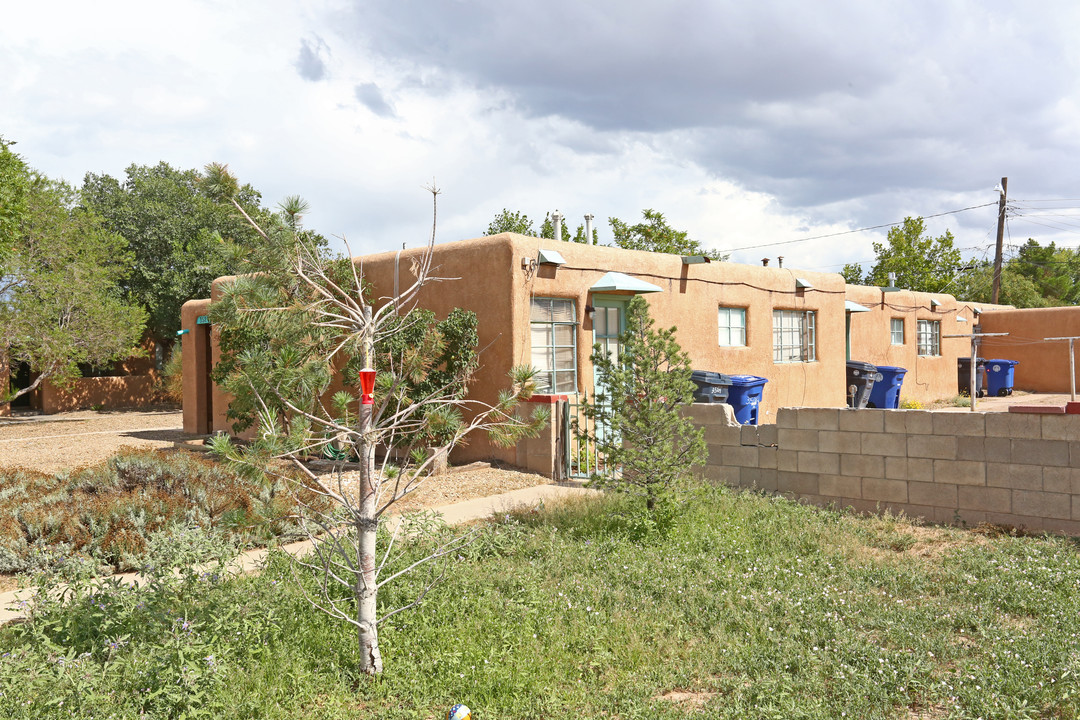 3524-3528 Ross Ave SE in Albuquerque, NM - Building Photo