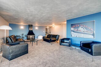1090 N. Lafayette St, Unit 305 in Denver, CO - Building Photo - Building Photo