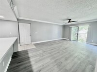 9907 Westwood Dr, Unit 24 in Tamarac, FL - Building Photo - Building Photo