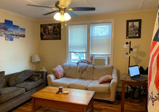 41 Cross St, Unit A in Somerville, MA - Building Photo - Building Photo