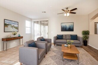 8713 N 58th Ln in Glendale, AZ - Building Photo - Building Photo