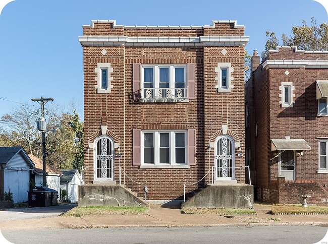 4554 Morganford Rd, Unit 2FL