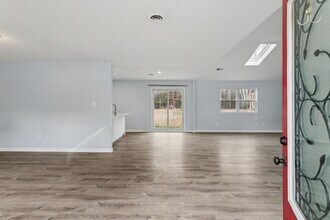 8157 Sheffield Dr in Gloucester, VA - Building Photo - Building Photo