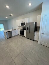 3056 Skyline Lp in Kissimmee, FL - Building Photo - Building Photo