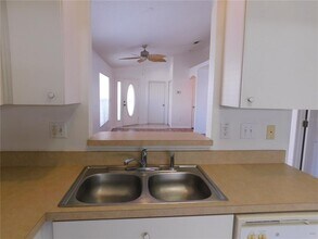6047 White Sails Dr in Wesley Chapel, FL - Building Photo - Building Photo
