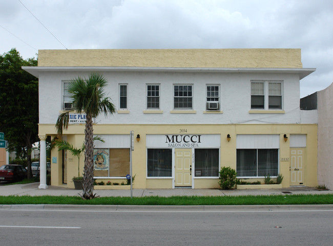 Art Colony Apartments in West Palm Beach, FL - Foto de edificio - Building Photo