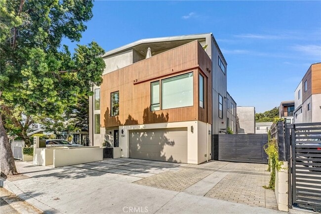 1343 1/2 Seward Street Unit in Los Angeles, CA - Foto de edificio - Building Photo