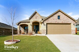 1020 Deer Valley Dr in Weatherford, TX - Building Photo