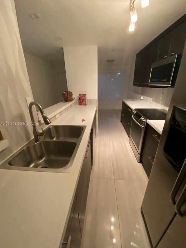 8243 NW 8th Ct in Plantation, FL - Building Photo - Building Photo