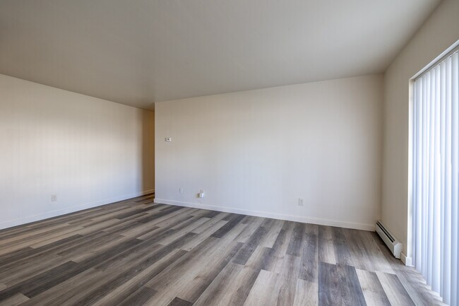 Savory Village Apartments in Flint, MI - Foto de edificio - Interior Photo