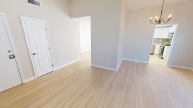 89 Los Vientos Dr in Thousand Oaks, CA - Building Photo - Building Photo