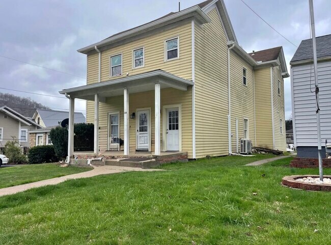 118 Peters Run Rd, Unit Apt4 in Wheeling, WV - Building Photo - Building Photo
