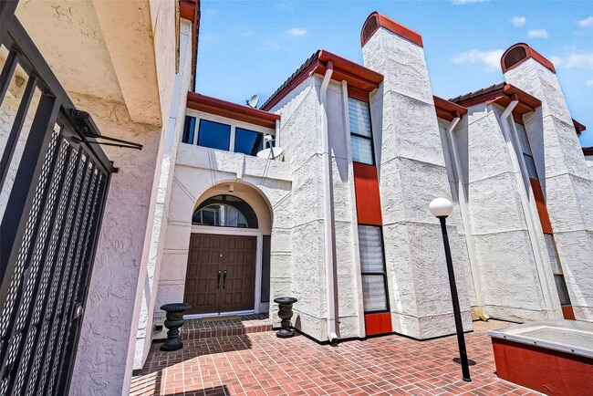 1535 Potomac Dr