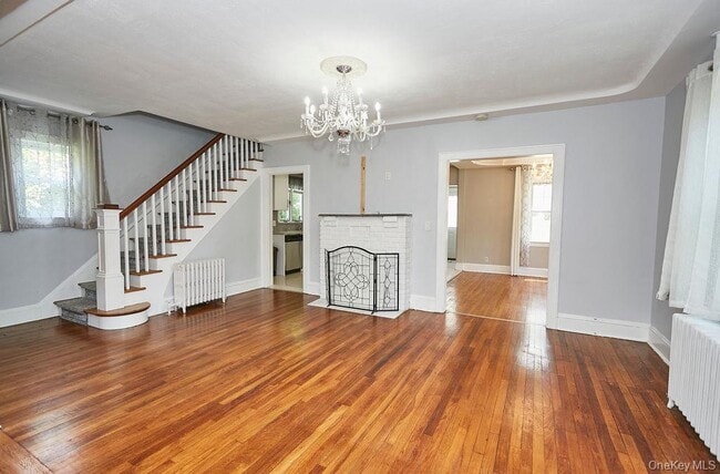 property at 14 Redbrook Rd