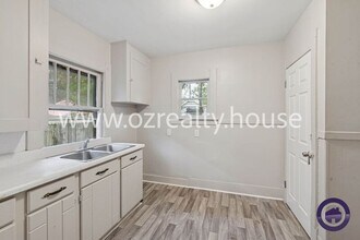 1749 Berdan Ave in Toledo, OH - Building Photo - Building Photo