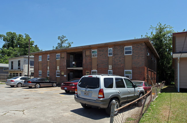 1365 S Elm St in Metairie, LA - Foto de edificio - Building Photo