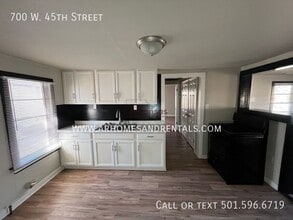 700 W 45th St in North Little Rock, AR - Building Photo - Building Photo