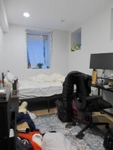 726 Parker St in Boston, MA - Foto de edificio - Building Photo