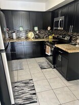 3621 NW 95th Terrace in Sunrise, FL - Building Photo