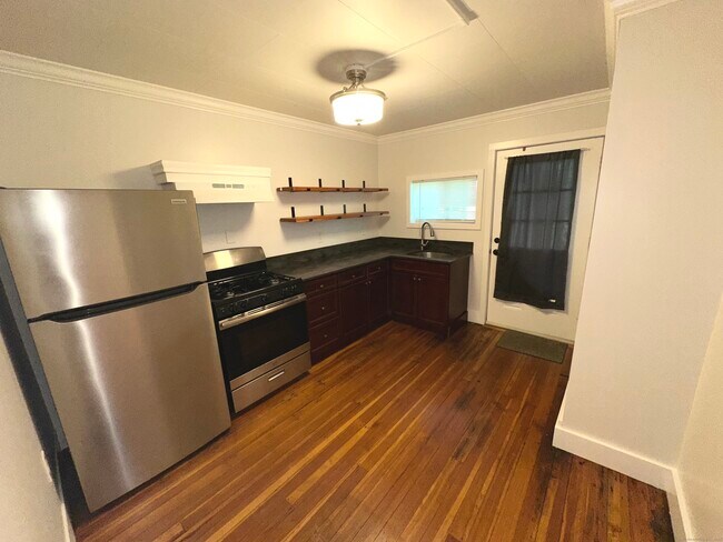 118 Hawthorne Ave in Derby, CT - Building Photo - Building Photo