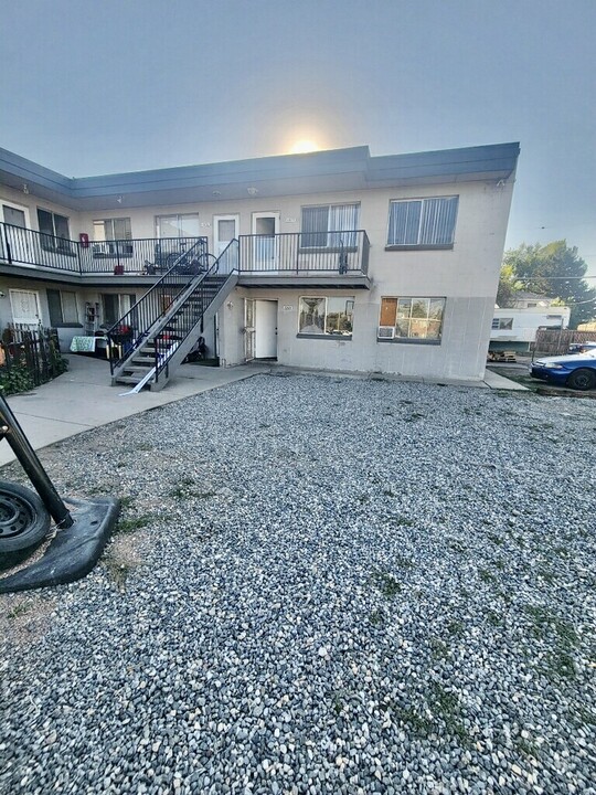 Highland Square Apartments in Lakewood, CO - Building Photo