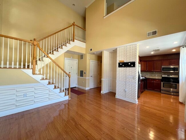 769 Montgomery St in Jersey City, NJ - Building Photo - Building Photo