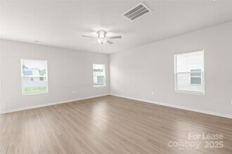 2238 Transatlantic Ave in Charlotte, NC - Building Photo - Building Photo