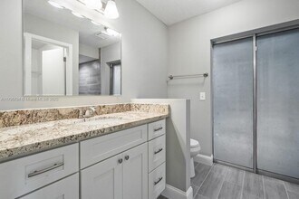 106 SW Airview Ave in Port St. Lucie, FL - Building Photo - Building Photo