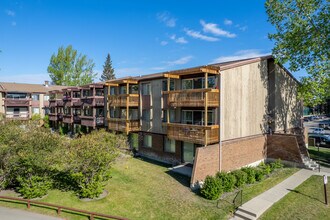 Hays Farm in Calgary, AB - Building Photo - Building Photo