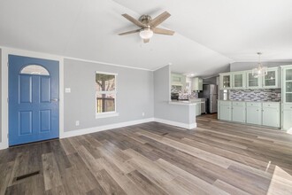 108 Patti Cove S in Bastrop, TX - Building Photo - Building Photo