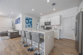 7126 Rockwood Rd in Jupiter, FL - Building Photo - Building Photo