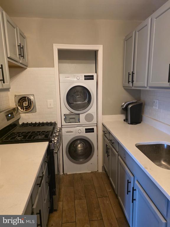 property at 7525 Riverdale Rd